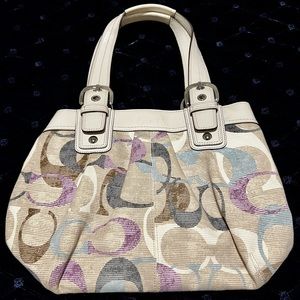 Coach handbag in like new condition!